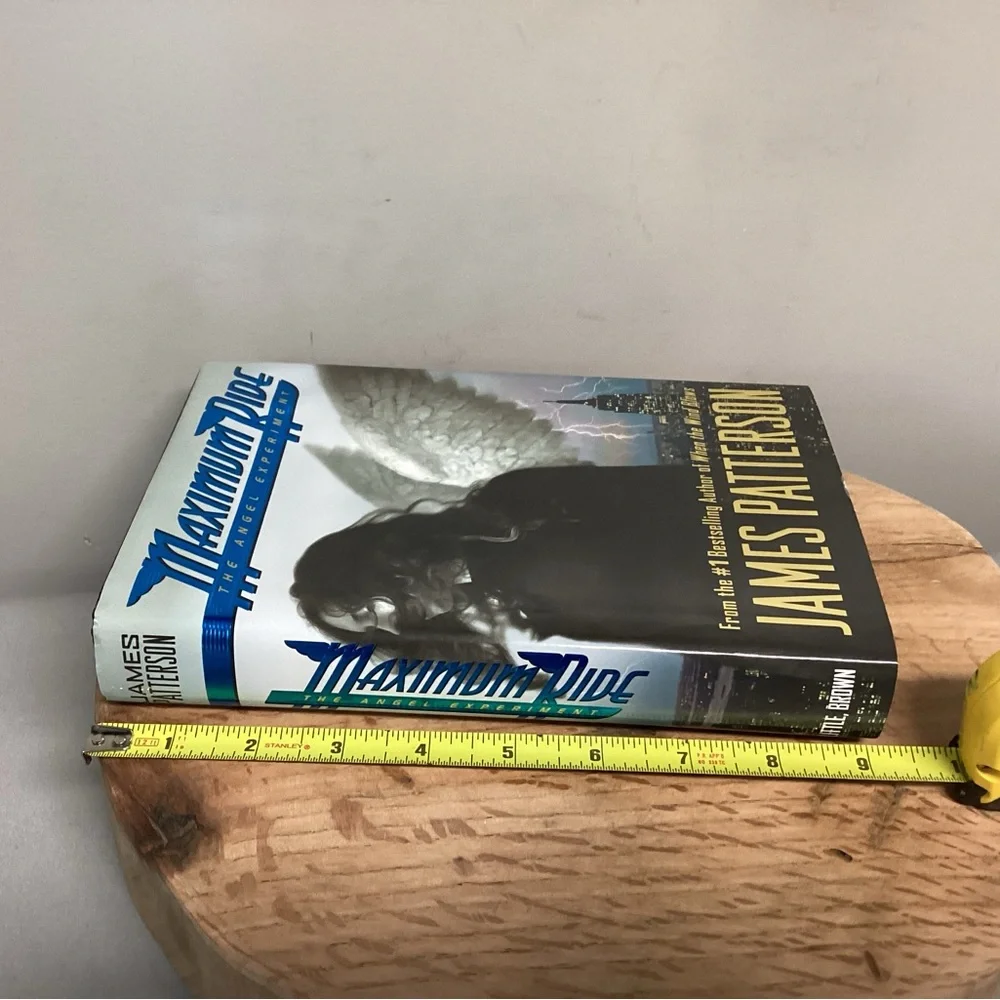 🔵 Vintage - Maximum Ride - The Angel Experiment by James Patterson - 2005